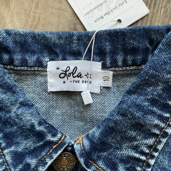 Lola & the boys Kids Denim Jacket with Tiger Design supine 10 NWT - Picture 2 of 3